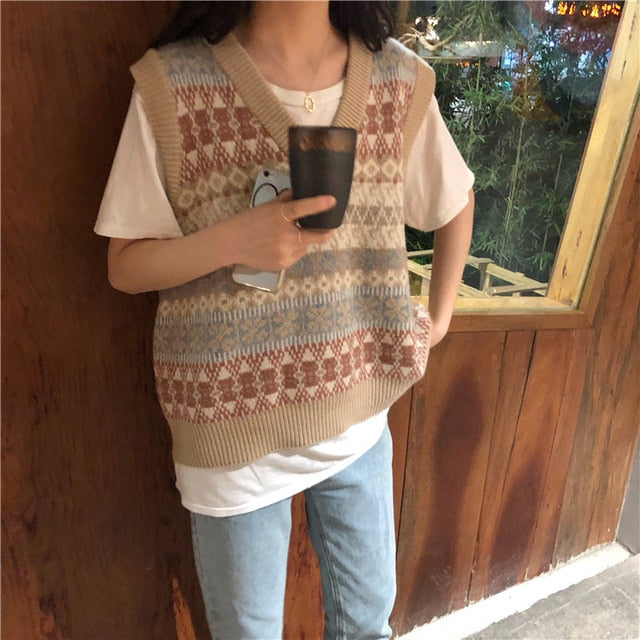 Vintage V-neck Knitted Vest Sweater Women Sleeveless Pullover Elasticity Sweater Loose Female Casual Oversized Knitted Vest 2020